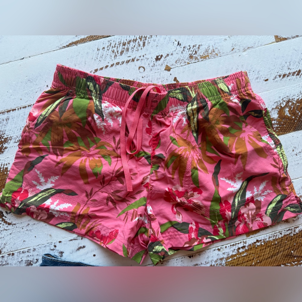 Columbia Salmon color Floral Tropical Women's Shorts swim shorts